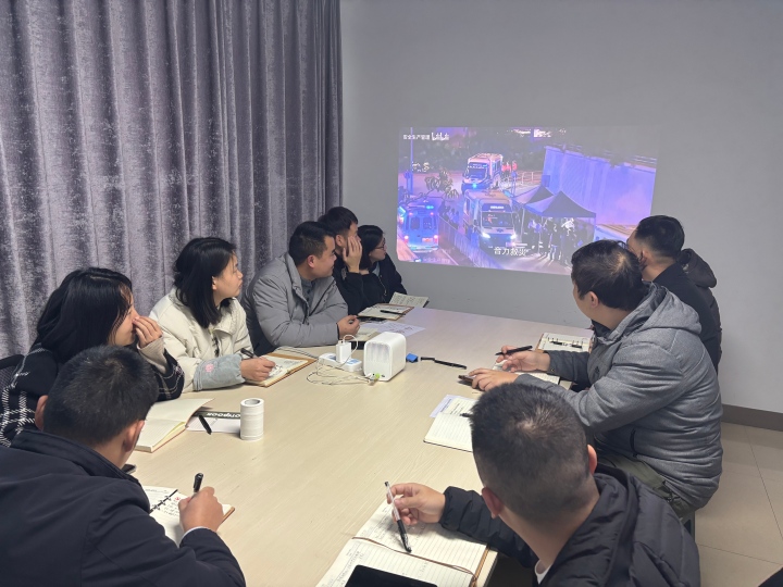 1767167972216960.jpg 8b1440b96b3d966c7974a2363343af94(1).jpg